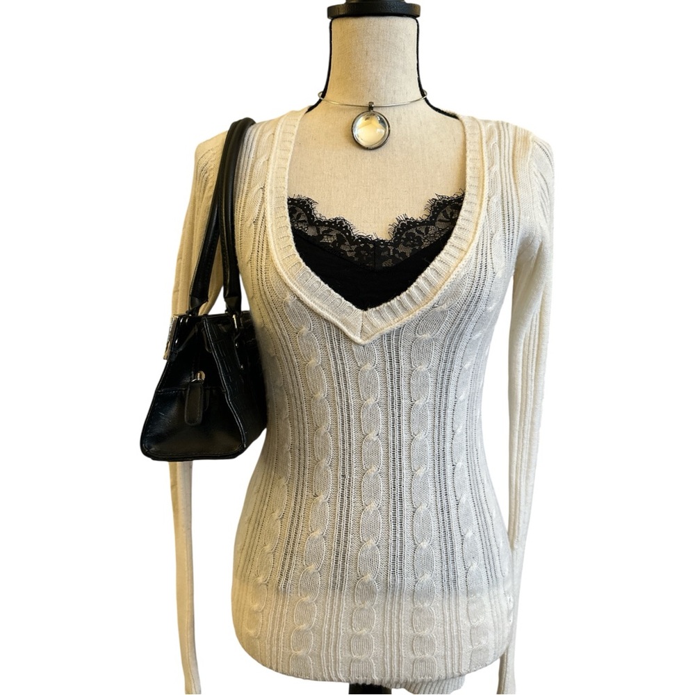 Active Basic Y2K Cream Cable Knit V-Neck Sweater, Size Small